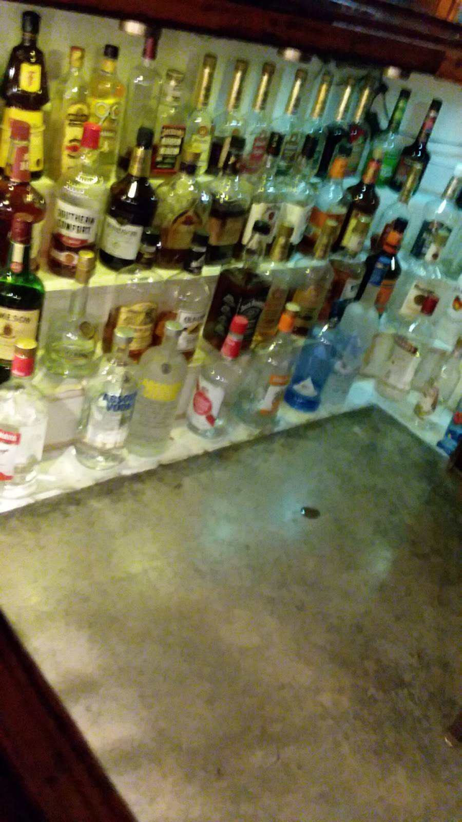 Mazlooms Bar & Restaurant | restaurant | 57 Valley St, New Philadelphia, PA 17959, USA | 5702776118 OR +1 570-277-6118