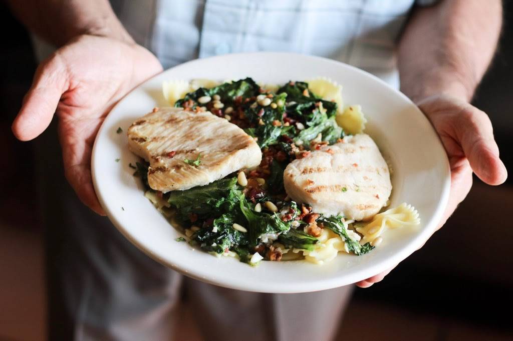 Freds Italian Restaurant | restaurant | 3619 Plainfield Ave NE, Grand Rapids, MI 49525, USA | 6163618994 OR +1 616-361-8994