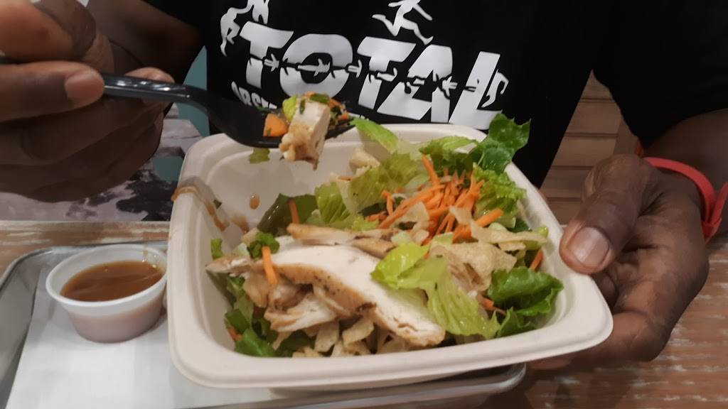 Tropical Smoothie Cafe | restaurant | 1825 Madison St, Clarksville, TN 37043, USA | 9319192220 OR +1 931-919-2220