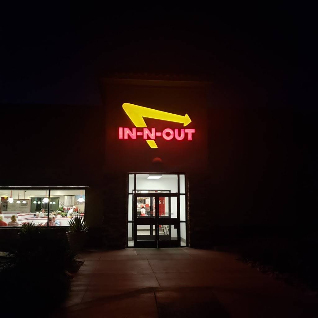 In-N-Out Burger | restaurant | 11545 N Oracle Rd, Oro Valley, AZ 85755, USA | 8007861000 OR +1 800-786-1000
