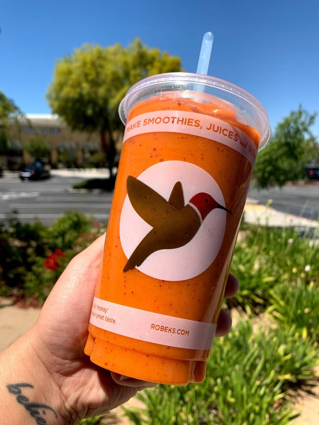 Robeks Fresh Juices & Smoothies | meal takeaway | 39341 10th St W, Palmdale, CA 93551, USA | 8187324974 OR +1 818-732-4974