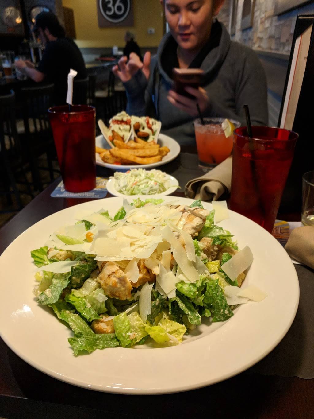 36 Town Grill & Tap | restaurant | 42 Town St, Norwich, CT 06360, USA | 8609498878 OR +1 860-949-8878