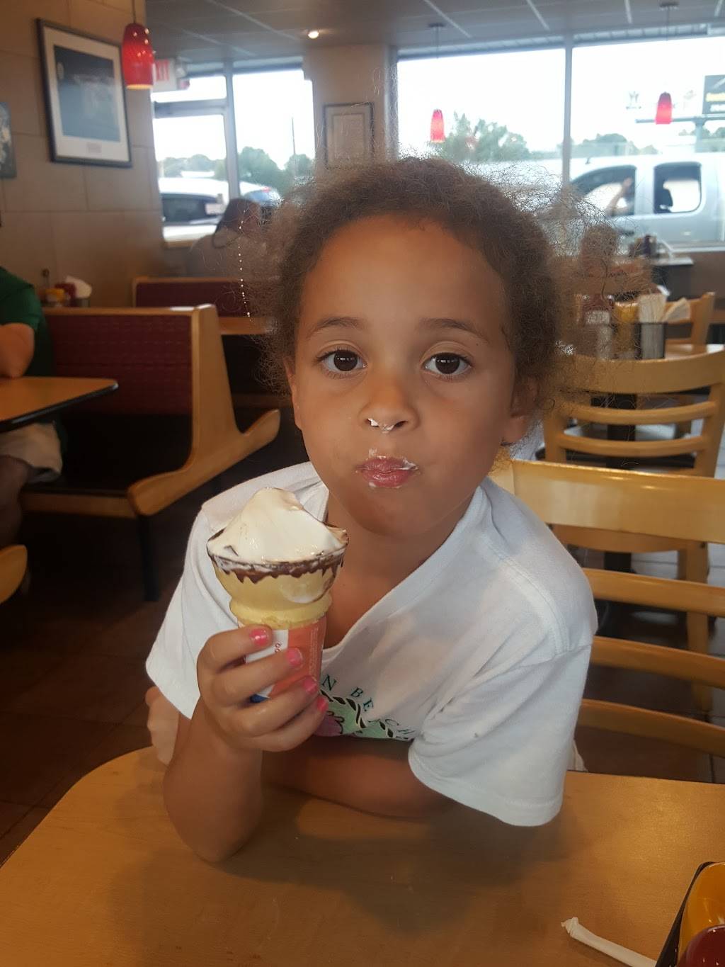 Dairy Queen Grill & Chill | restaurant | 400 N L Rogers Wells Blvd, Glasgow, KY 42141, USA | 2706513864 OR +1 270-651-3864