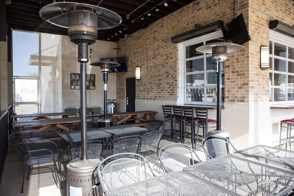 Wise Guys Pizzeria | restaurant | 311 S Oak St, Roanoke, TX 76262, USA | 6822372201 OR +1 682-237-2201