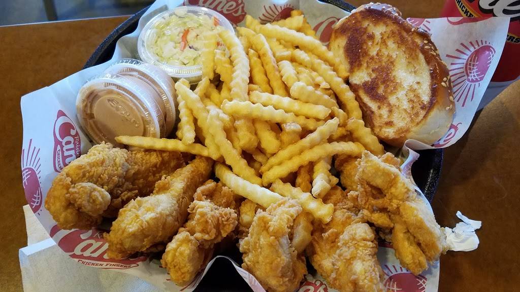 Raising Canes Chicken Fingers | meal takeaway | 2514 S Harlem Ave, Riverside, IL 60546, USA | 7084423433 OR +1 708-442-3433