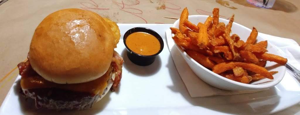 Crabby Joes Bar • Grill | restaurant | 395 Grand Ave W, Chatham, ON N7L 1C4, Canada | 5193609800 OR +1 519-360-9800