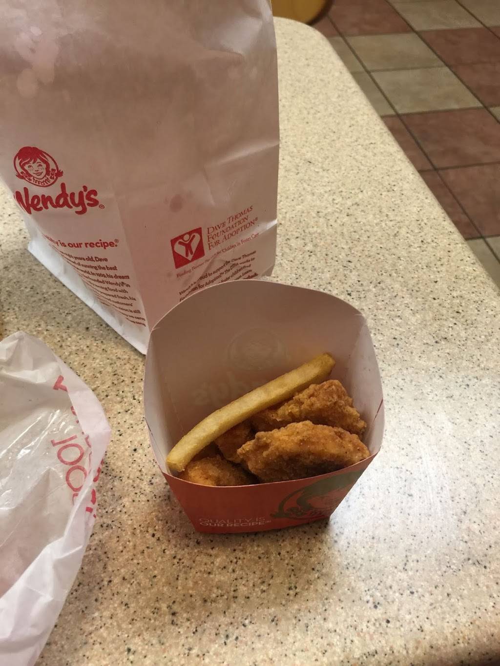 Wendys | restaurant | 40 S Court St, Athens, OH 45701, USA | 7405925200 OR +1 740-592-5200