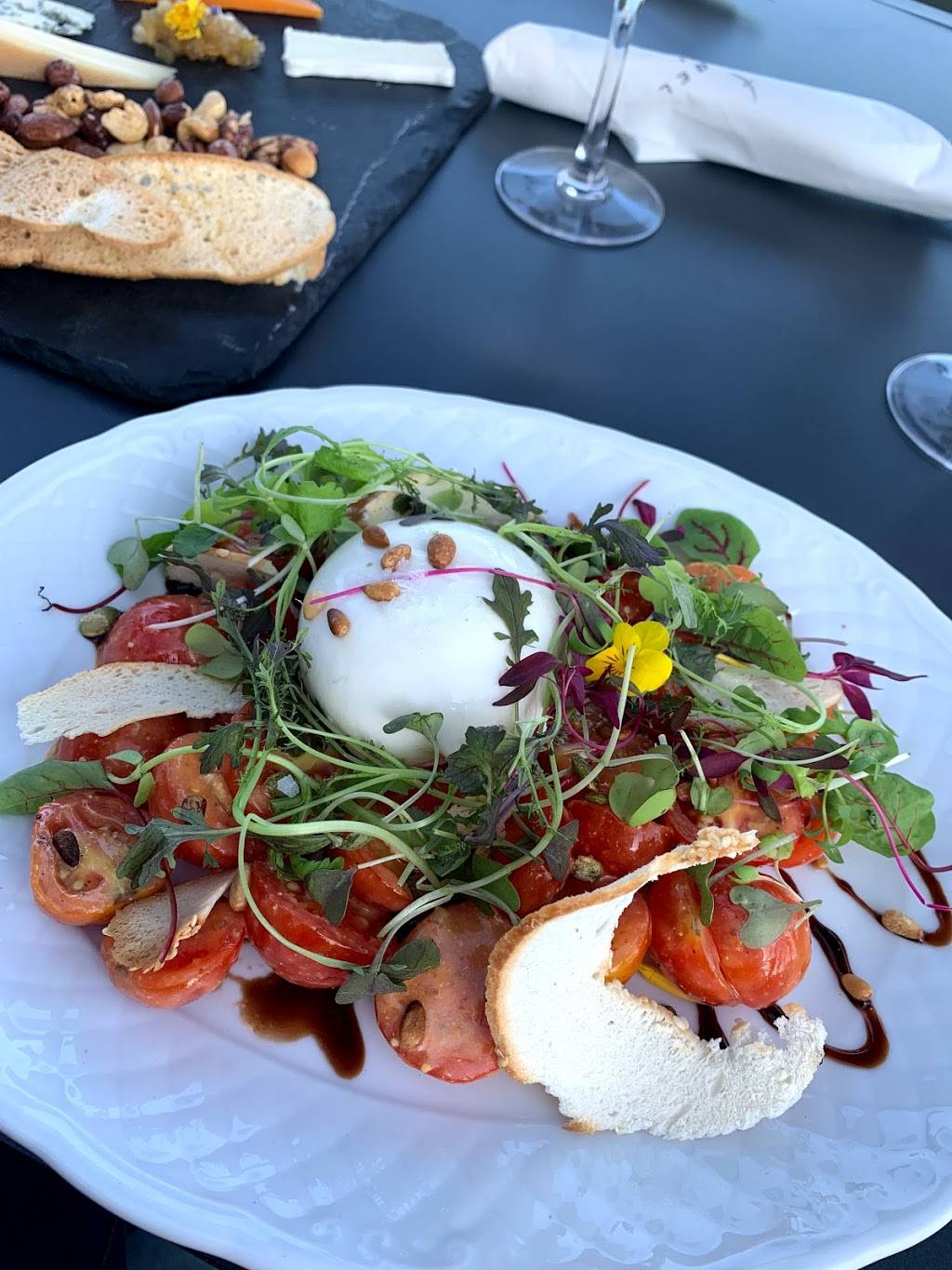 Rok | restaurant | 39 Chemin Fridolin-Simard, Estérel, QC J0T 1E0, Canada | 4502282571 OR +1 450-228-2571