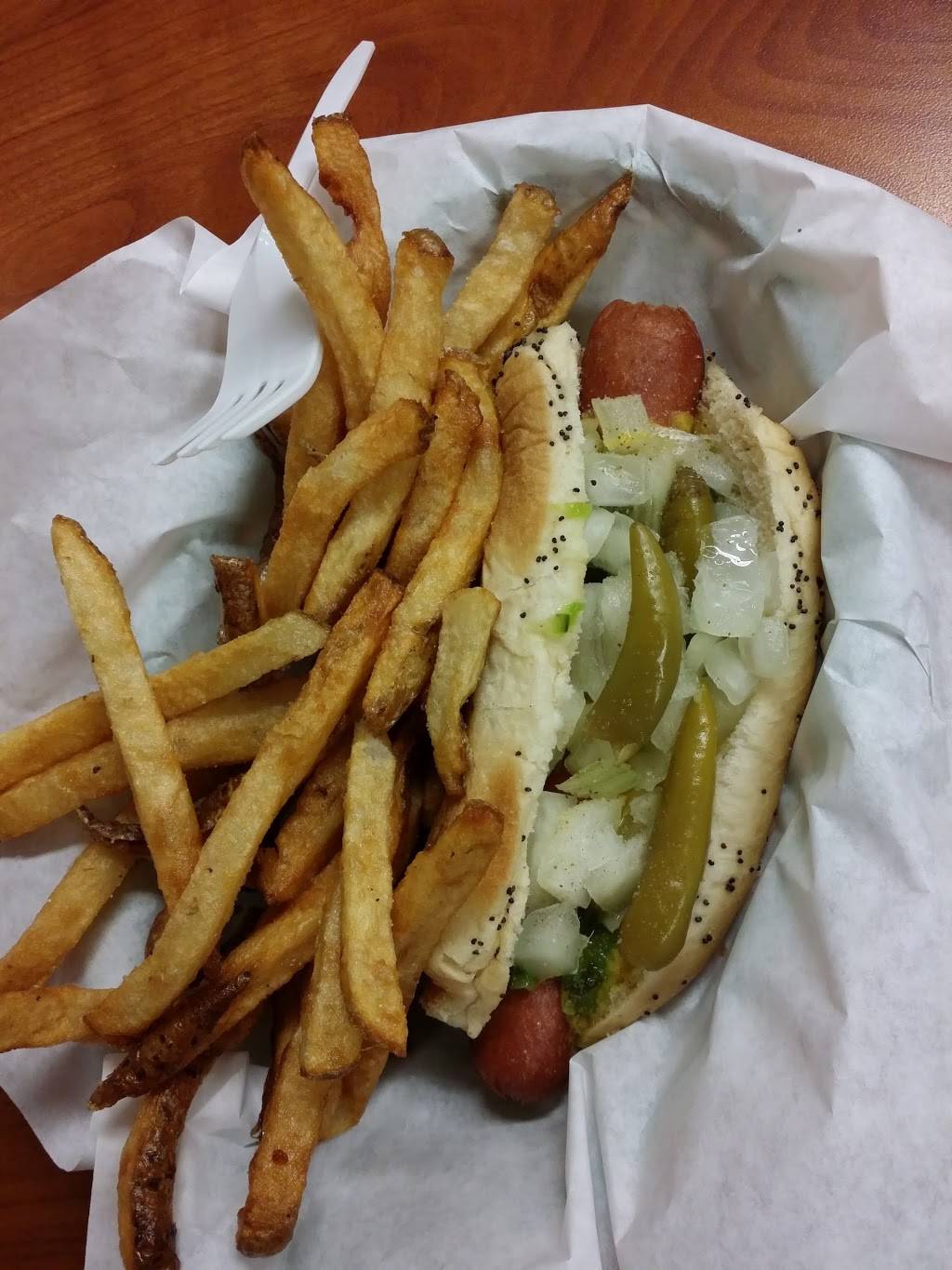 Dazzos Dog House | restaurant | 6143 W Glendale Ave, Glendale, AZ 85301, USA | 6239343536 OR +1 623-934-3536