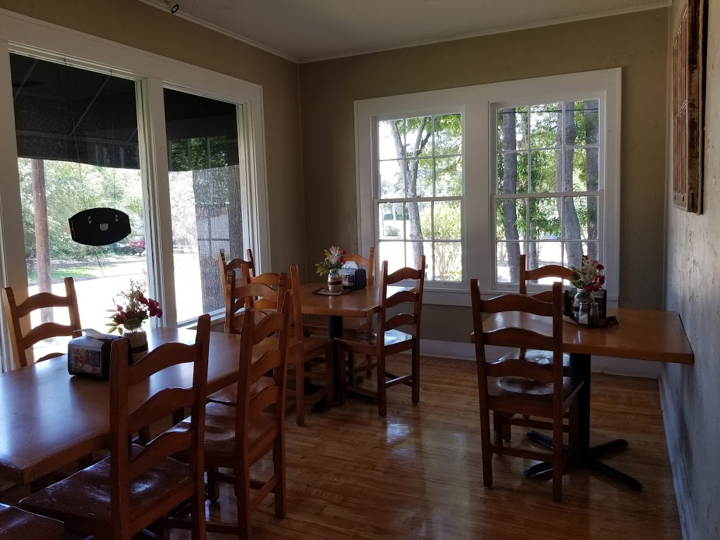 Nanas Soulfood | restaurant | 301 Minden St, Ruston, LA 71270, USA | 3182247028 OR +1 318-224-7028