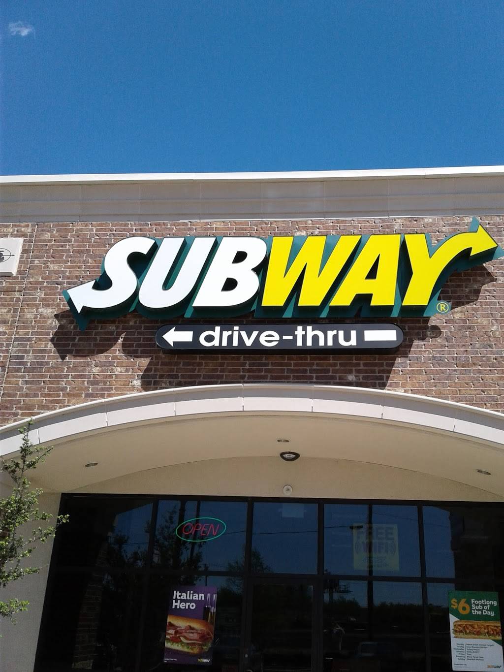 Subway Restaurants | restaurant | 1800 N Interstate 35E Suite 140, Carrollton, TX 75006, USA | 9723236500 OR +1 972-323-6500