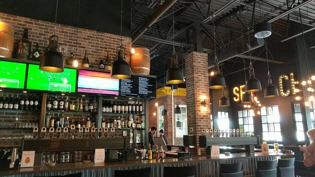 Crust & Crate Fast Fired Pizza Pub | restaurant | 2018 Ogilvie Rd, Gloucester, ON K1J 7N9, Canada | 6136566567 OR +1 613-656-6567