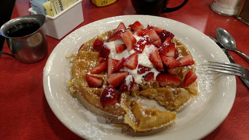 Lulus Diner | cafe | 114 E College Ave, Bluffton, OH 45817, USA | 4193695858 OR +1 419-369-5858