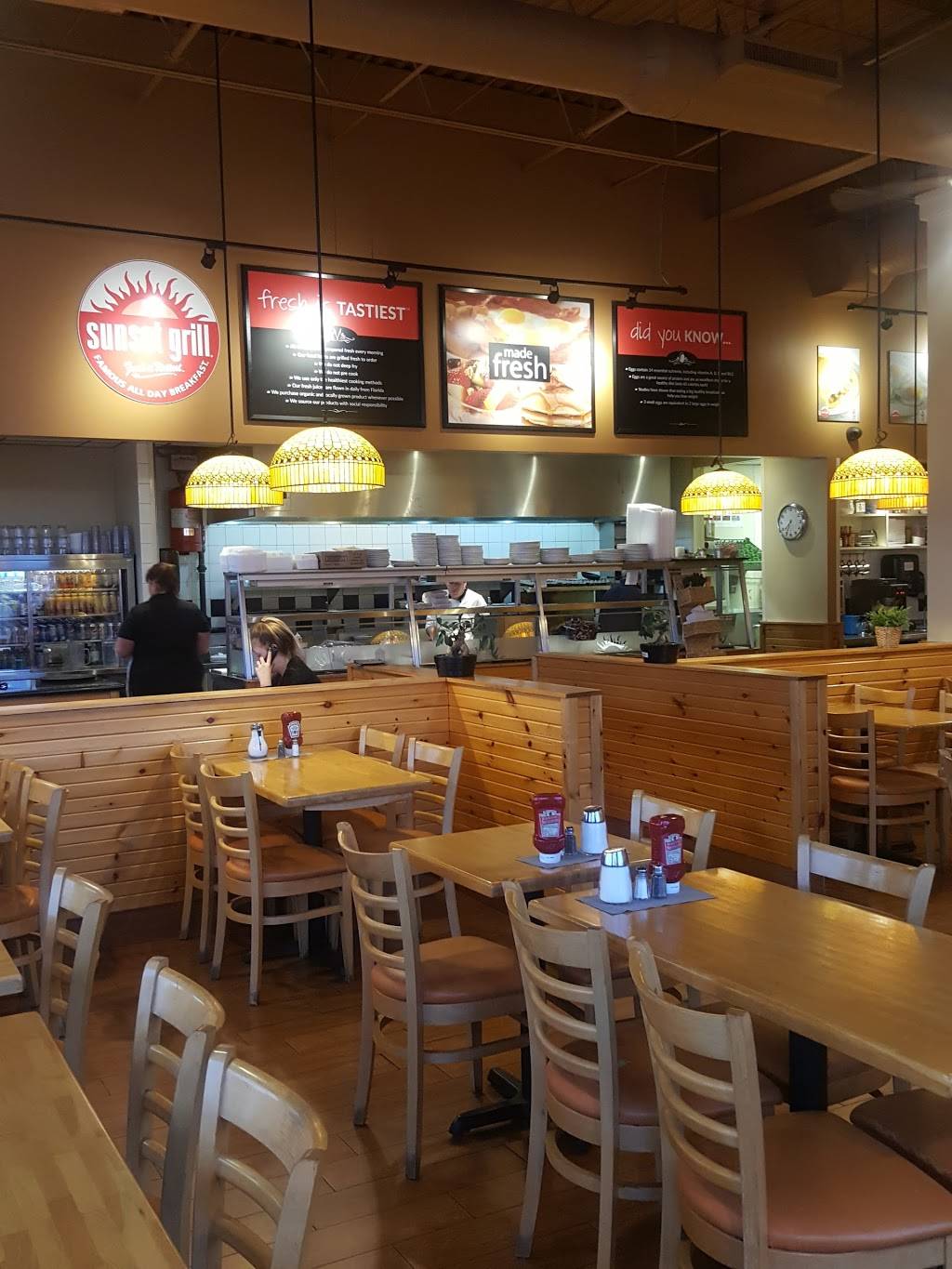 Sunset Grill | restaurant | 1299 Barton St E, Hamilton, ON L8H 2W1, Canada | 9055442400 OR +1 905-544-2400