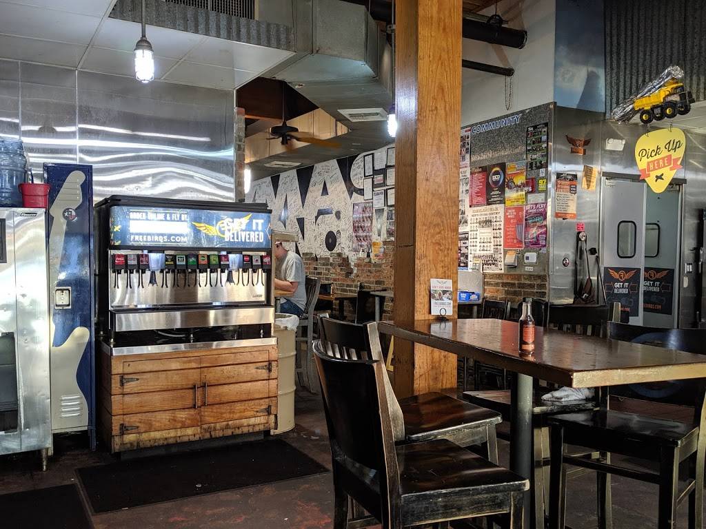 Freebirds World Burrito | restaurant | 5500 Greenville Ave #209, Dallas, TX 75206, USA | 2142659992 OR +1 214-265-9992