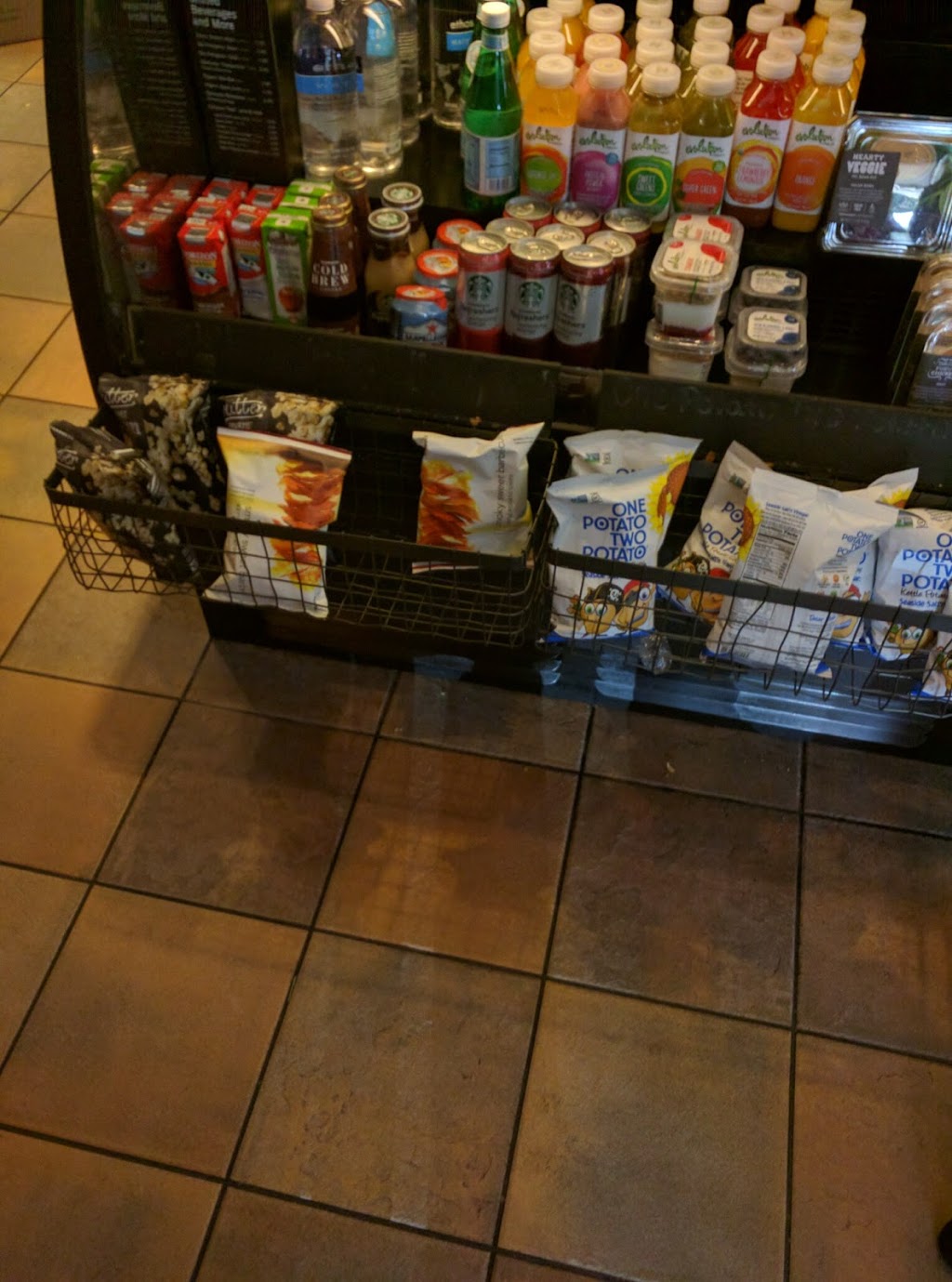 Starbucks | cafe | 14200 SW 8th St #101, Miami, FL 33184, USA | 3052215370 OR +1 305-221-5370