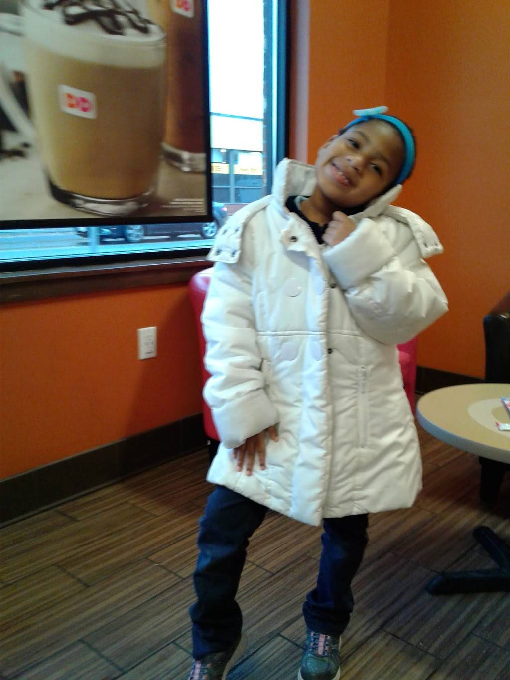 Dunkin | bakery | 568 Belmont Ave, Springfield, MA 01108, USA | 4137335193 OR +1 413-733-5193