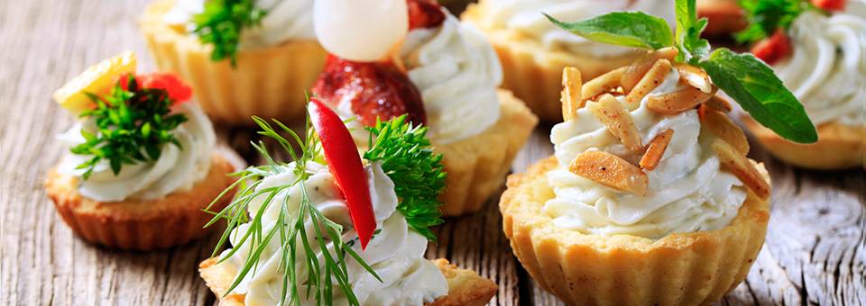 La Petite Abeilles Teahouse | restaurant | 2425 Barnard St, Savannah, GA 31401, USA | 9129214509 OR +1 912-921-4509