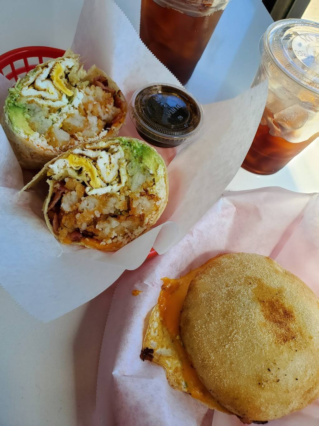 The Rooster | restaurant | 8809 W Pico Blvd, Los Angeles, CA 90035, USA | 4242781839 OR +1 424-278-1839