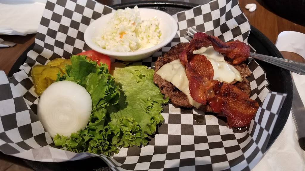 Uncle Linnys Food and Brews | restaurant | 3901 Pontoon Rd, Granite City, IL 62040, USA | 6187971800 OR +1 618-797-1800