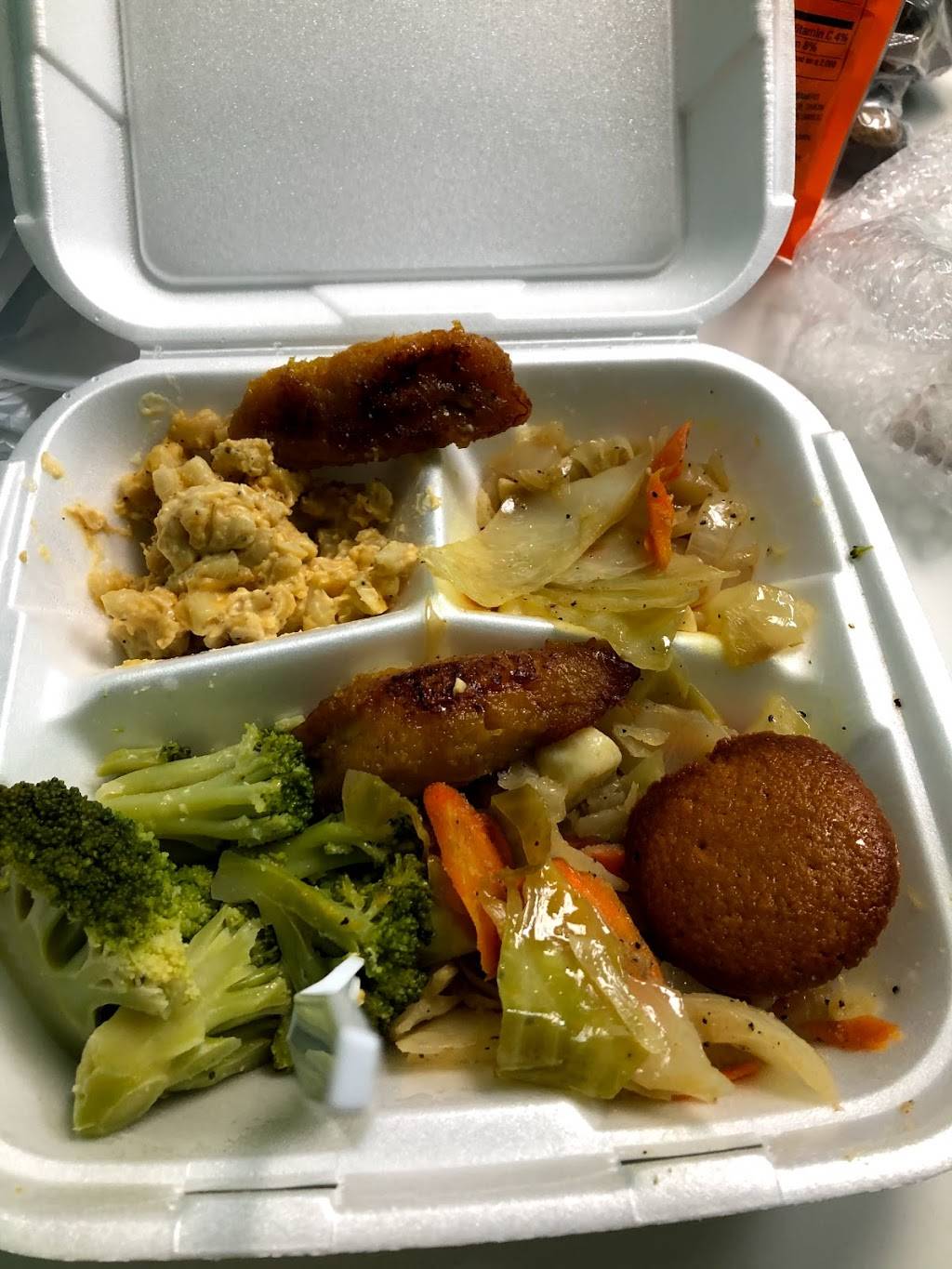 Tropical Grill Jamaican Restaurant | restaurant | 2149 Bessemer Rd, Birmingham, AL 35208, USA | 2057853396 OR +1 205-785-3396