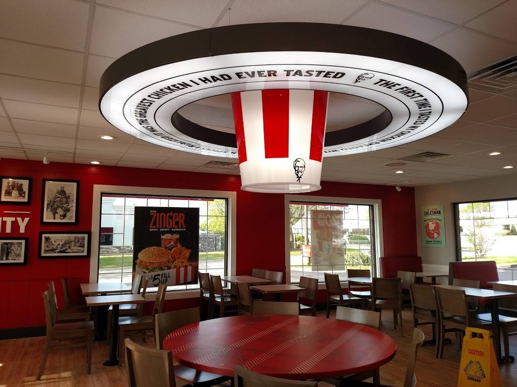 KFC | restaurant | 3843 Elmore Avenue, Davenport, IA 52807, USA | 5633550465 OR +1 563-355-0465