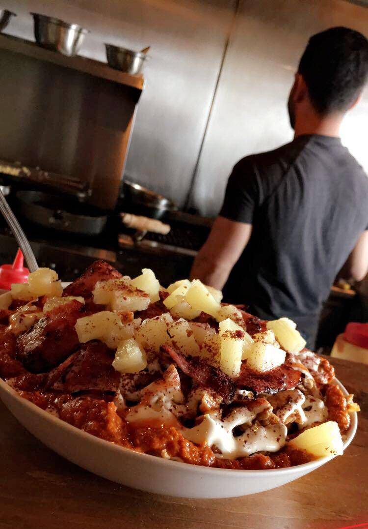 Pita Boss | restaurant | 1566 Bloor St W, Toronto, ON M6P 1A4, Canada | 4165162677 OR +1 416-516-2677