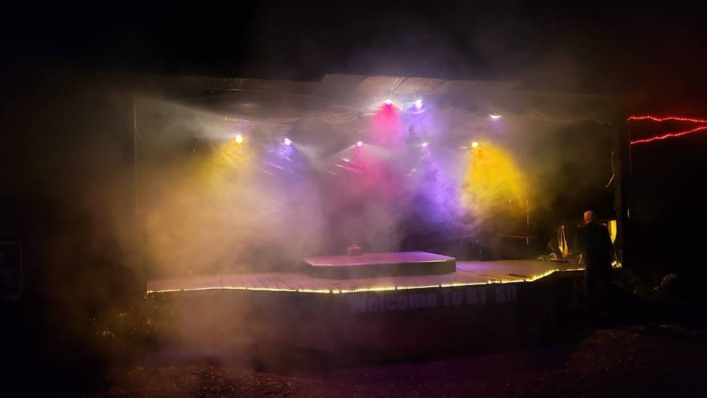 BTs Pub and Liquor Lounge | night club | 15440 Cortez Blvd, Brooksville, FL 34613, USA | 3523454726 OR +1 352-345-4726