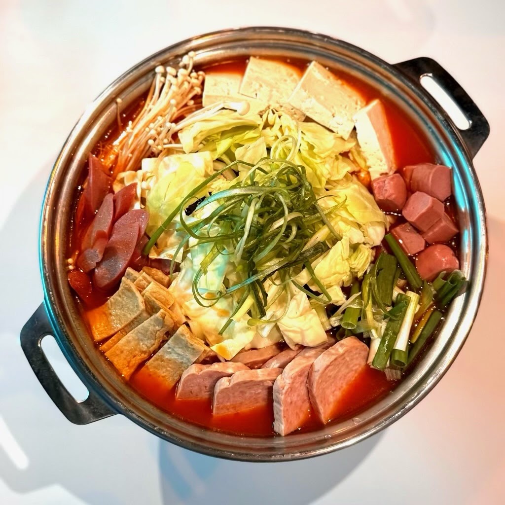 JMT Kitchen and Bar | restaurant | 4316 Markham St, Annandale, VA 22003, USA | 7033450175 OR +1 703-345-0175