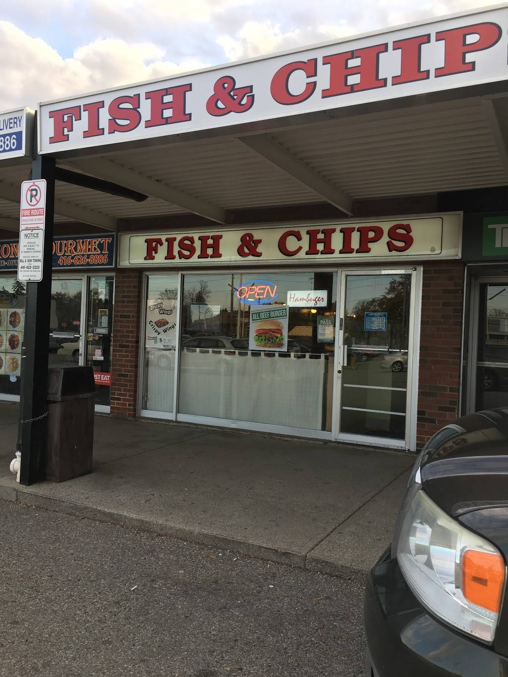 Renforth Mall Fish & Chips | restaurant | 460 Renforth Dr #14, Etobicoke, ON M9C 2N2, Canada | 4166214220 OR +1 416-621-4220