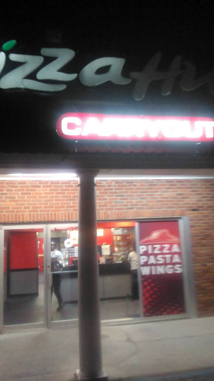 Pizza Hut | meal delivery | 1416 Rees St, Breaux Bridge, LA 70517, USA | 3373324422 OR +1 337-332-4422