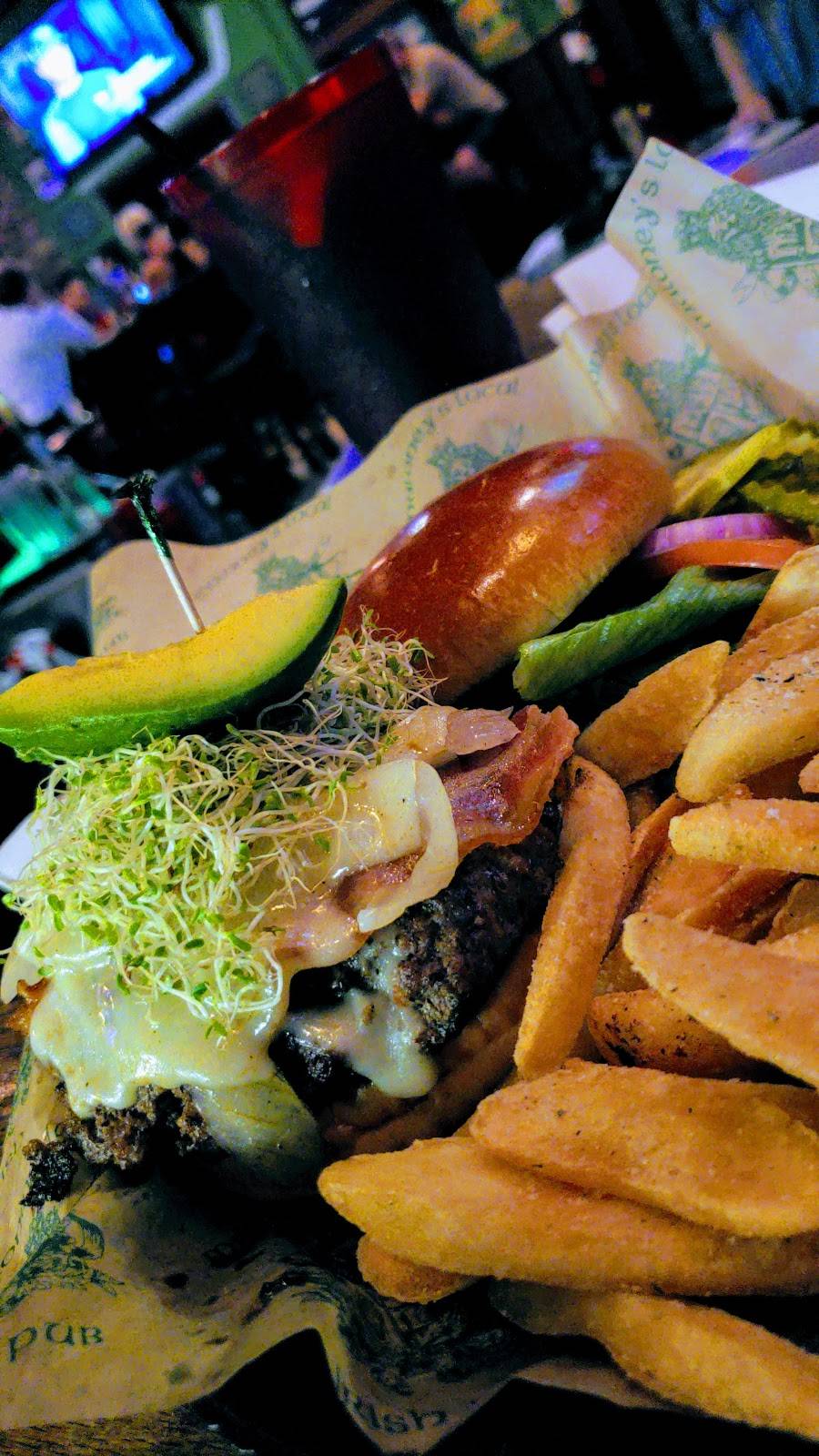 Maloneys Local Irish Pub | restaurant | 9540 W Linebaugh Ave, Tampa, FL 33626, USA | 8137490859 OR +1 813-749-0859