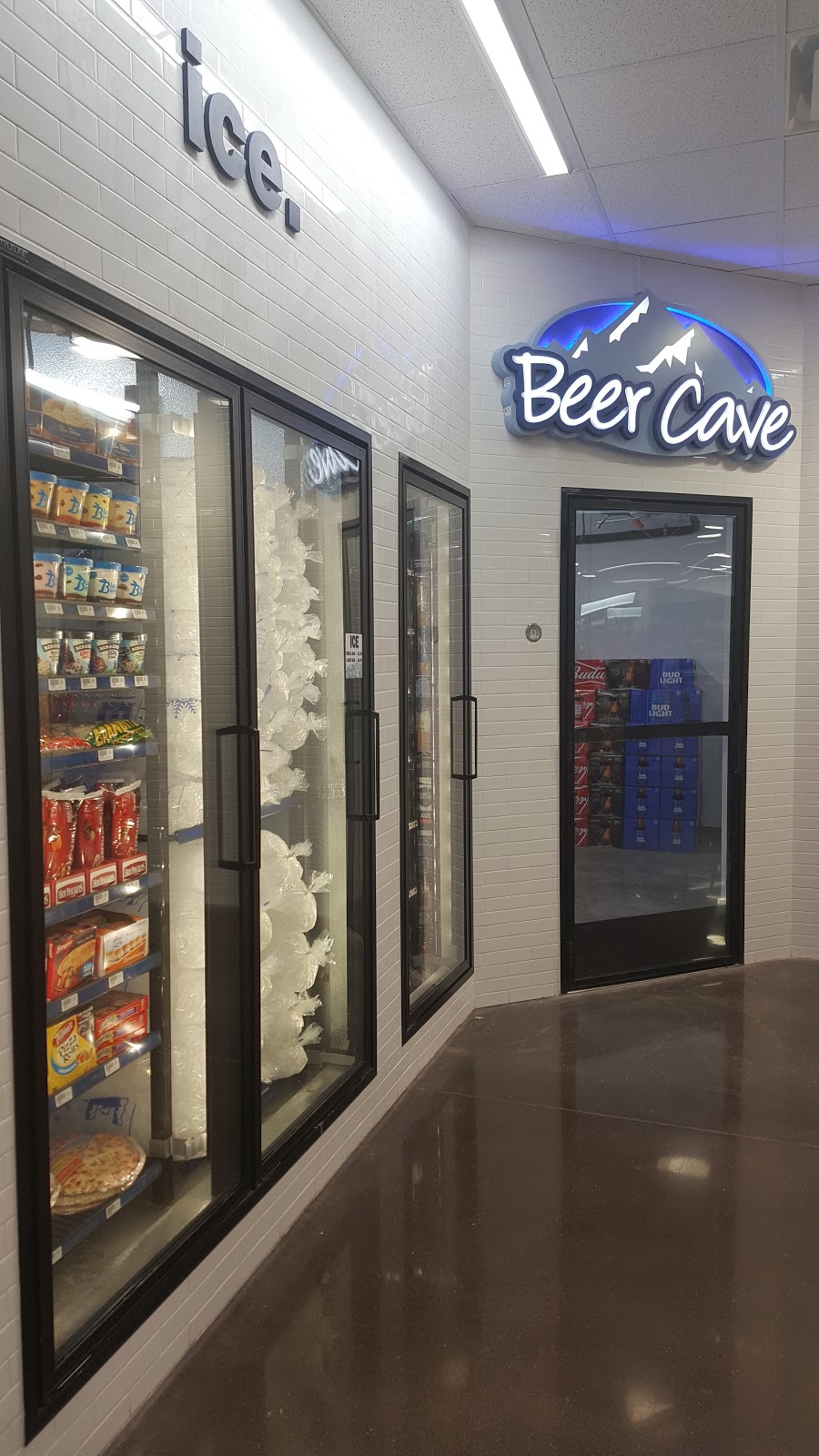 FastLane Troy | restaurant | 310 State Hwy 47, Troy, MO 63379, USA | 6365280872 OR +1 636-528-0872