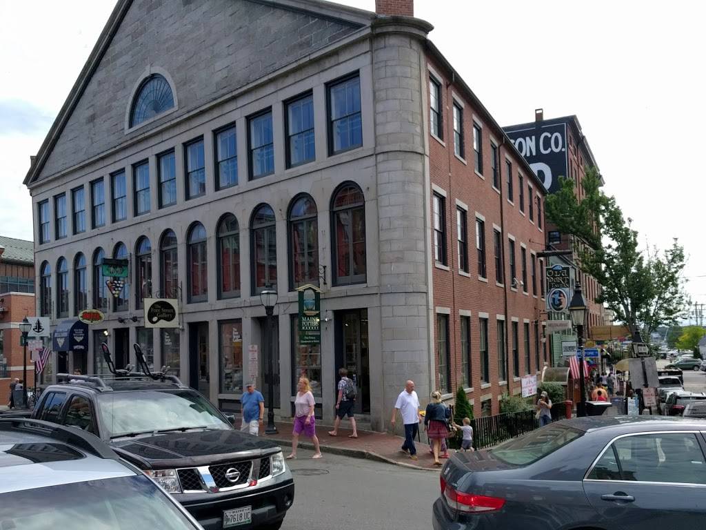 Old Port Tavern | restaurant | 11 Moulton St, Portland, ME 04101, USA | 2077740444 OR +1 207-774-0444