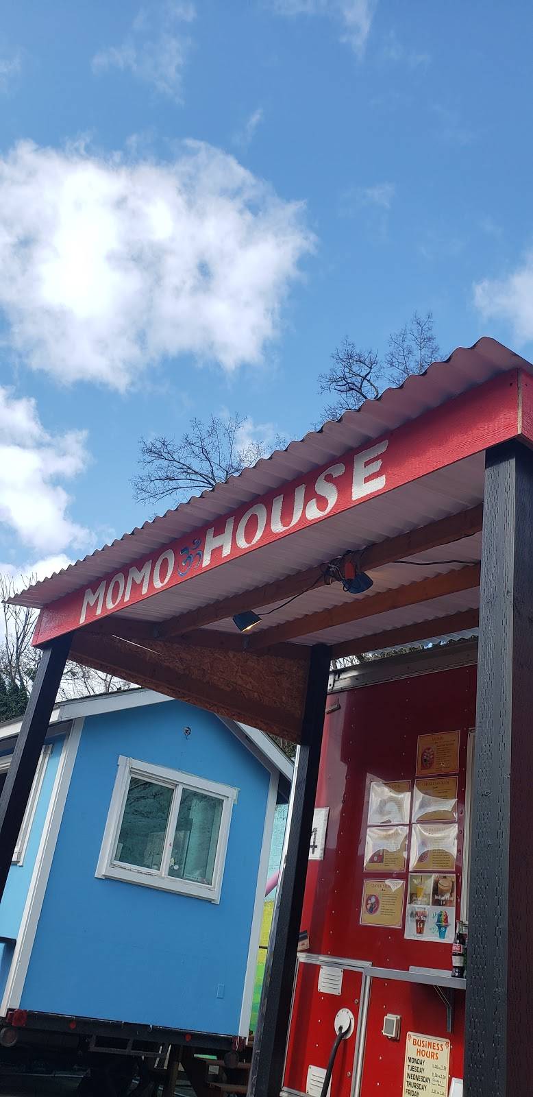 Momo House | restaurant | 5235 NE Sandy Blvd, Portland, OR 97213, USA | 9715632840 OR +1 971-563-2840