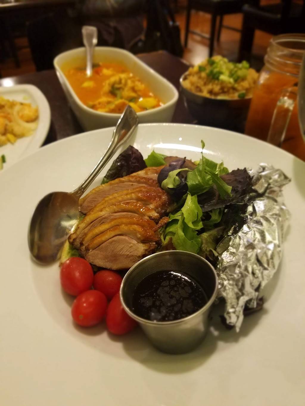 Rocharin Thai Bistro | restaurant | 600 Pacific Coast Hwy #108, Seal Beach, CA 90740, USA | 5625965156 OR +1 562-596-5156