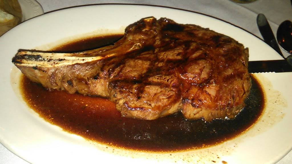 Toms Steak House | restaurant | 1901 W North Ave, Melrose Park, IL 60160, USA | 7083452766 OR +1 708-345-2766