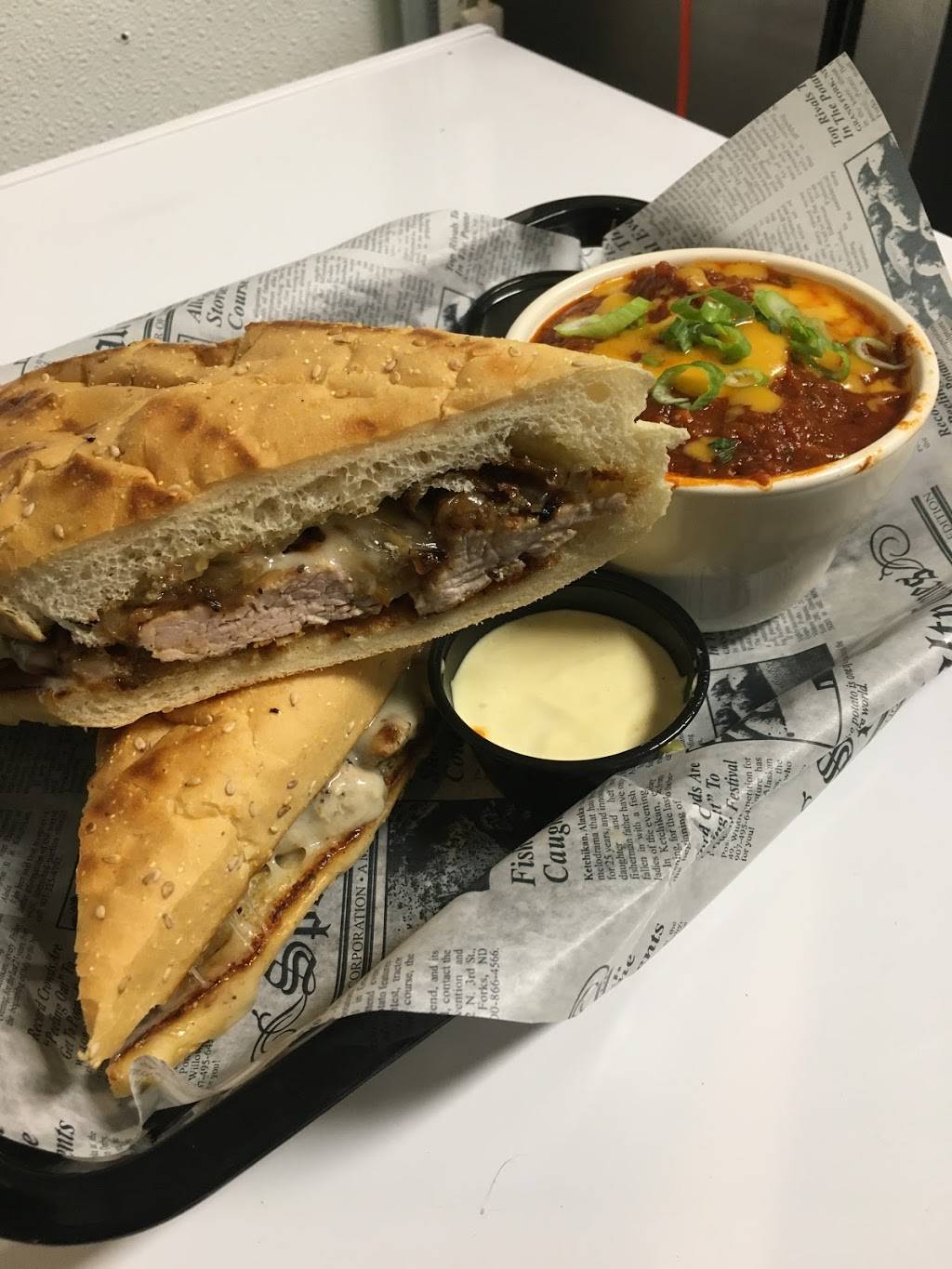 Monarch Cafe | restaurant | 208 W Howry Ave, DeLand, FL 32720, USA | 3868732117 OR +1 386-873-2117