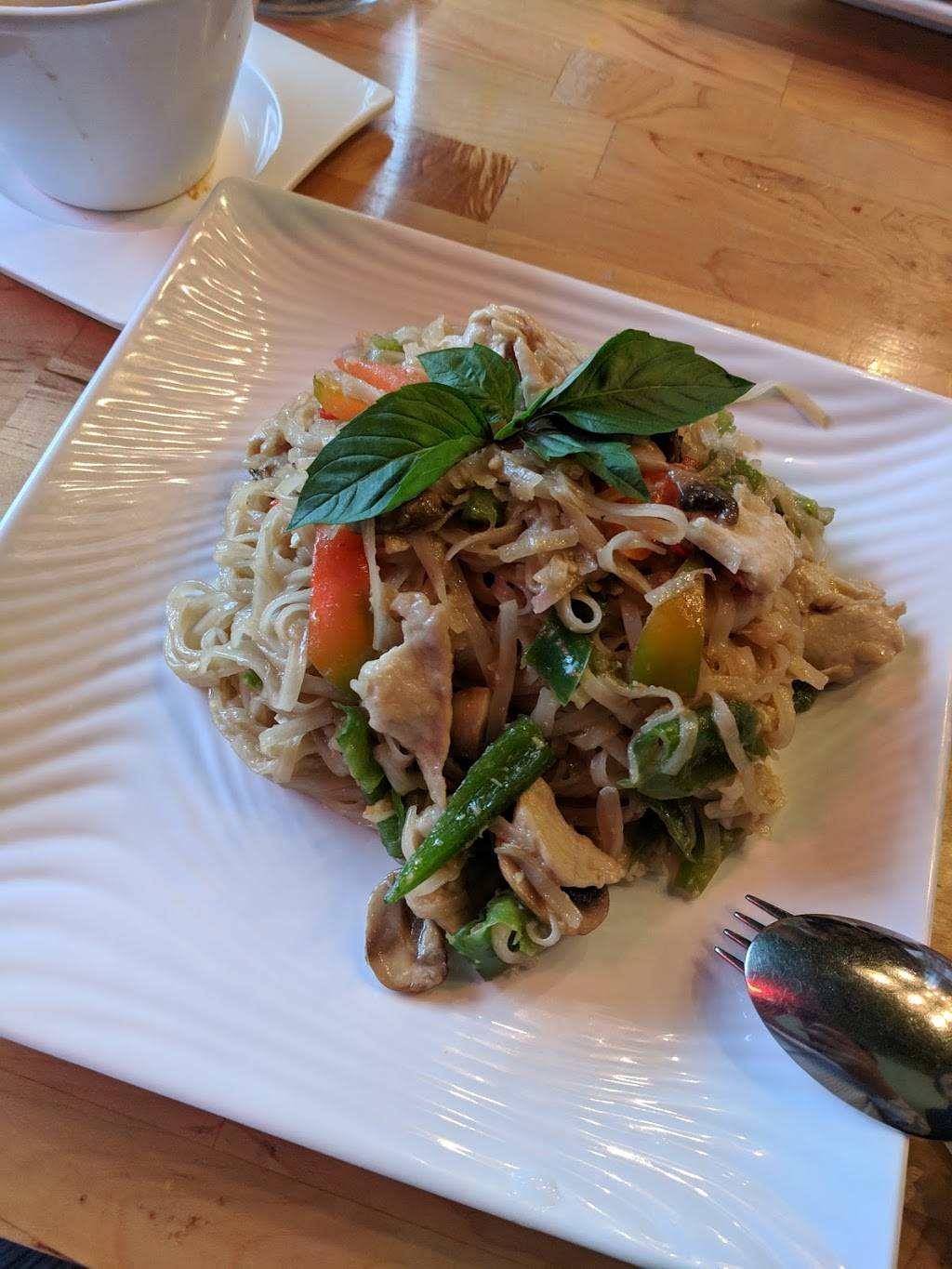 sukhoTHAI | restaurant | 490 Front St E, Toronto, ON M5A 1H7, Canada | 4167772092 OR +1 416-777-2092