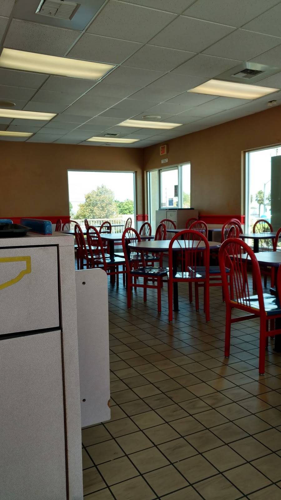 KFC | restaurant | 26715 S Western Ave, Lomita, CA 90717, USA | 3105473383 OR +1 310-547-3383