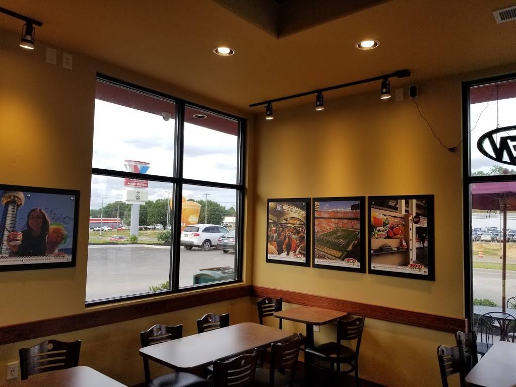 Petros Chili & Chips - Lenoir City | restaurant | U.S. 321, 762 Northside Dr, Lenoir City, TN 37771, USA | 8653171645 OR +1 865-317-1645