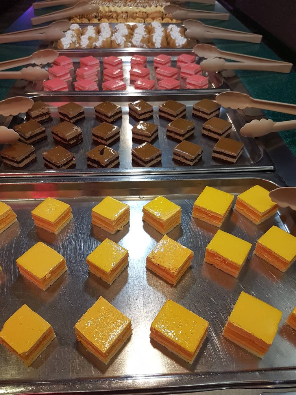 New Happy Garden Restaurant | restaurant | 2993, 133 Waynesville Plaza, Waynesville, NC 28786, USA | 8284566988 OR +1 828-456-6988