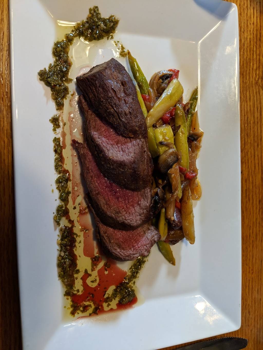 Hobnob Corner Restaurant | restaurant | 17 W Main St, Nashville, IN 47448, USA | 8129884114 OR +1 812-988-4114