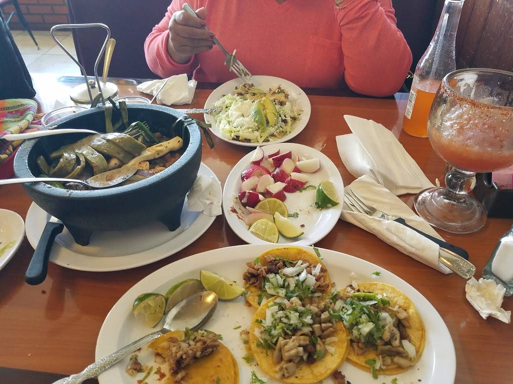 Azteca Mexican Restaurant | restaurant | 856 W Palmdale Blvd, Palmdale, CA 93551, USA | 6615260827 OR +1 661-526-0827