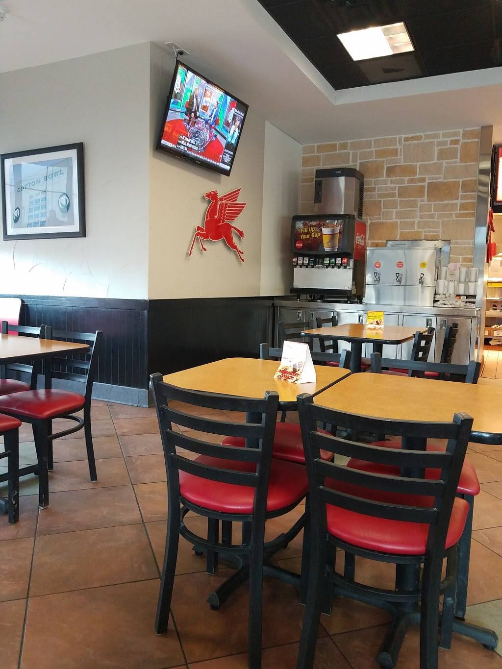 Chicken Express | restaurant | 10930 N Central Expy, Dallas, TX 75231, USA | 2143460600 OR +1 214-346-0600