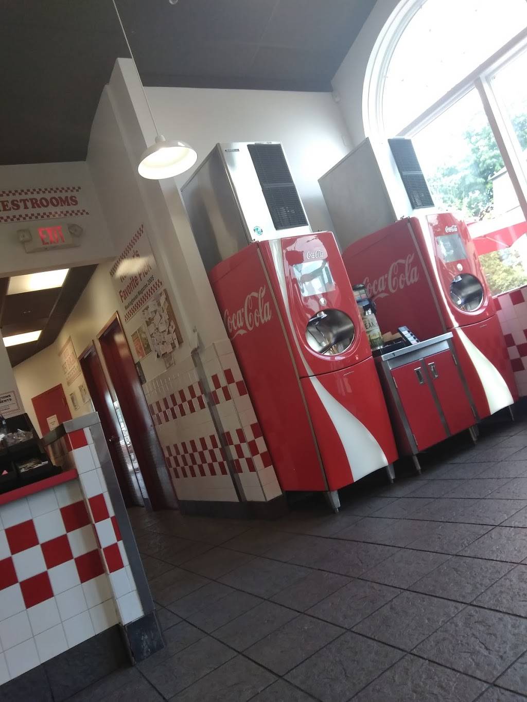 Five Guys | meal takeaway | 7 Warren St, Randolph, MA 02368, USA | 7819630600 OR +1 781-963-0600