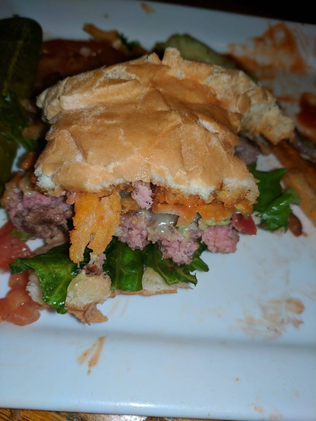 The Amherst Pub | restaurant | 15 E Pleasant St, Amherst, MA 01002, USA | 4135491200 OR +1 413-549-1200