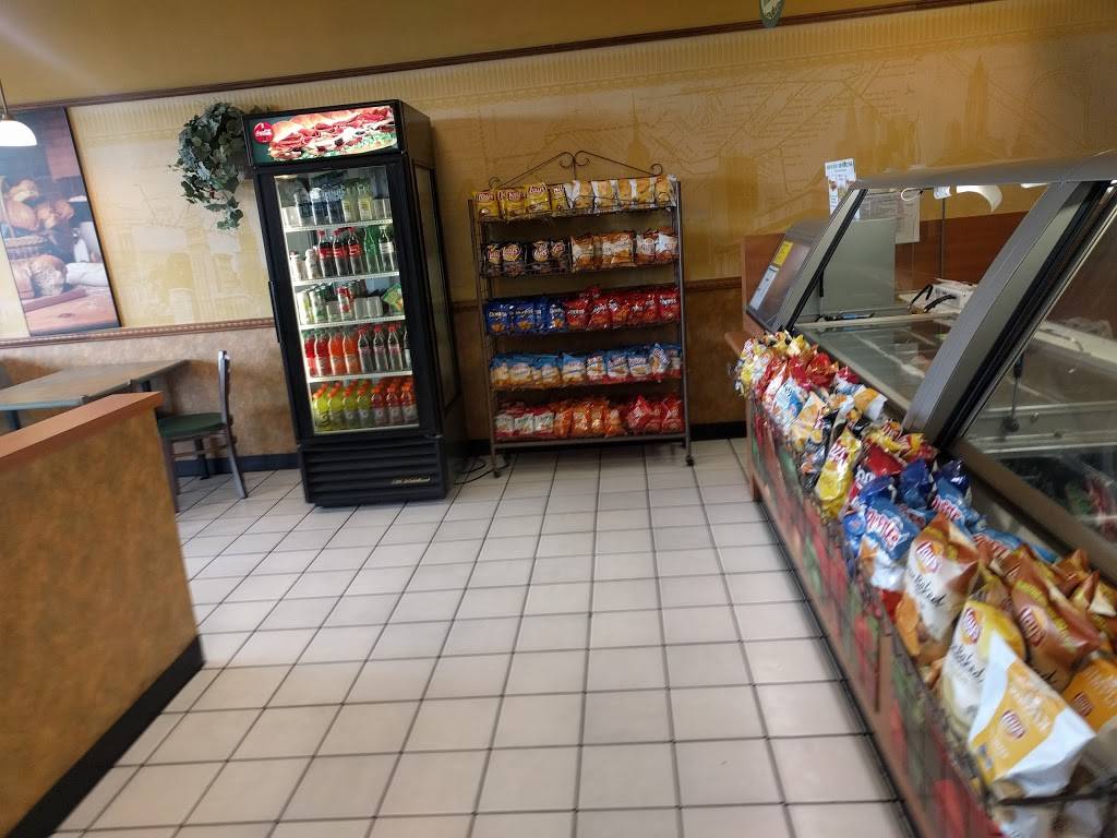 Subway | restaurant | 9117 Joseph Campau Ave, Hamtramck, MI 48212, USA | 3138724444 OR +1 313-872-4444