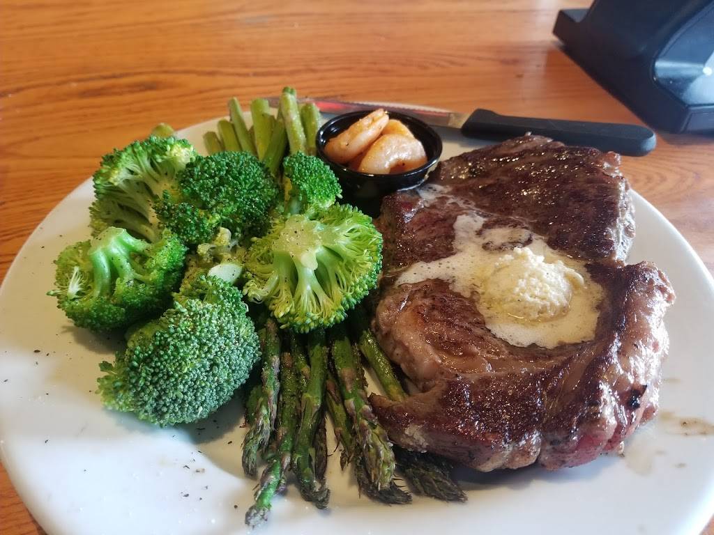 Chilis Grill & Bar | restaurant | 8100 Wyoming Blvd NE, Albuquerque, NM 87113, USA | 5057972733 OR +1 505-797-2733