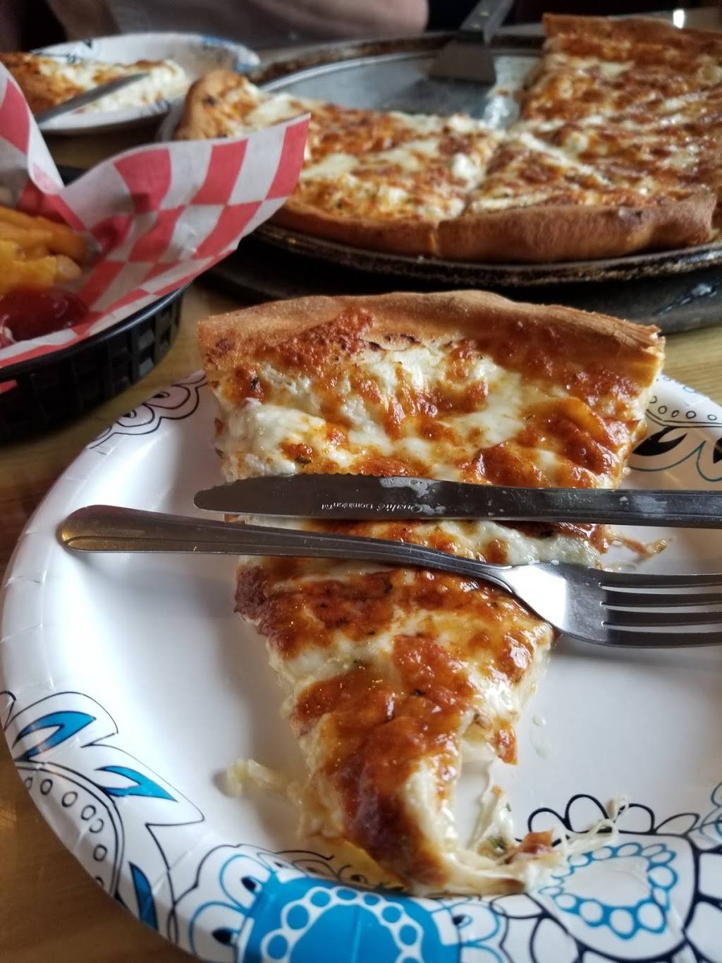 DeCesares Pizzeria | restaurant | 938 U.S. 9, Schroon Lake, NY 12870, USA | 5185329200 OR +1 518-532-9200